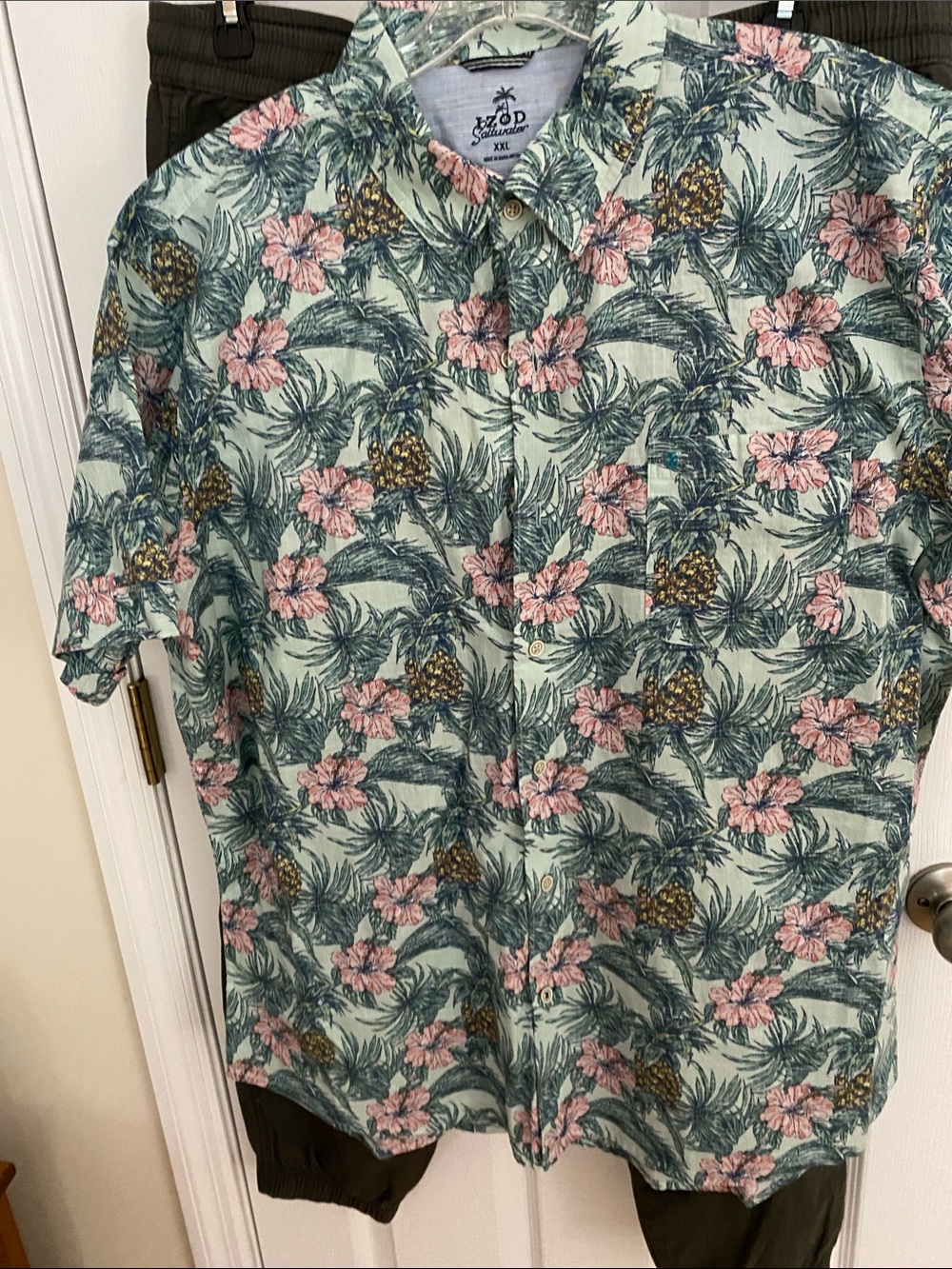 Izod Mint Green Tropical Floral & Pineapple Short Sleeve Button-Down Shirt